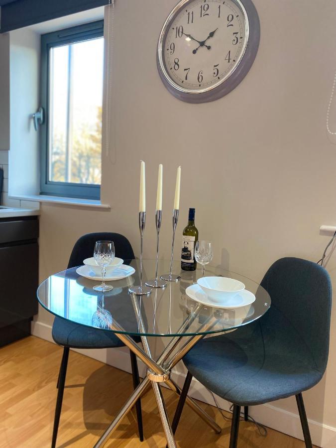 City Centre Modern Studio Apartment - Westone Free Wifi, Gym Access, Netflix 셰필드 외부 사진