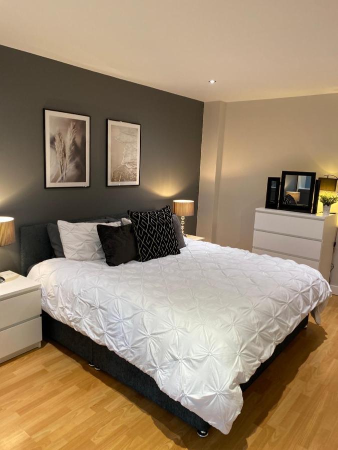 City Centre Modern Studio Apartment - Westone Free Wifi, Gym Access, Netflix 셰필드 외부 사진